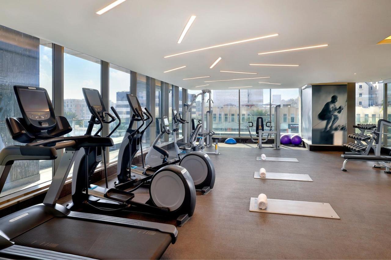 Jeddah Marriott Hotel Madinah Road 외부 사진 The gym at the hotel