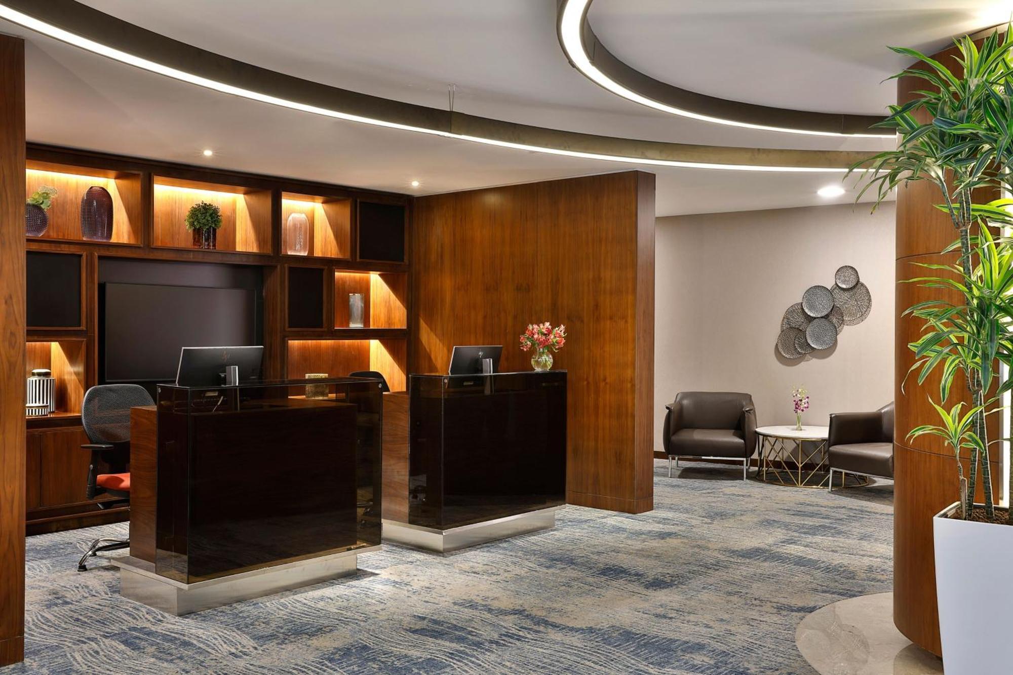 Jeddah Marriott Hotel Madinah Road 외부 사진 The interior of the lounge